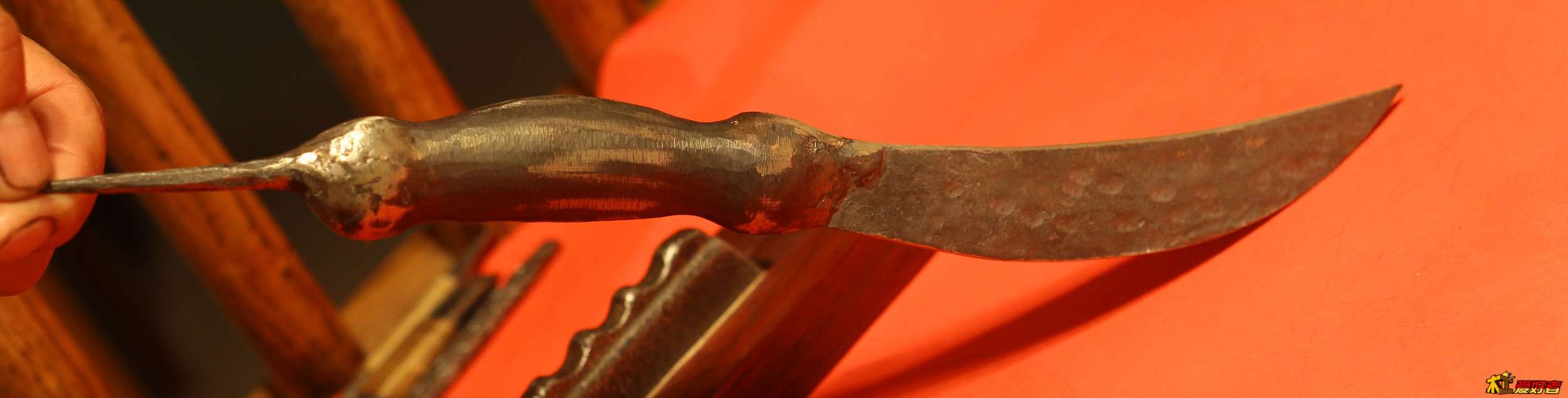 铸柄花纹钢作柳叶手把刀，金乙堂造，锻作品 (1).jpg