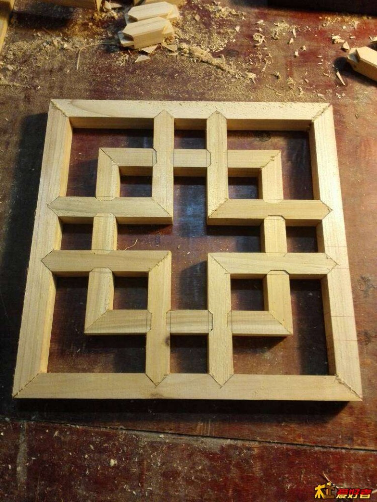 这是在论坛里看的木工友制作的，其它是我的，差距太大了