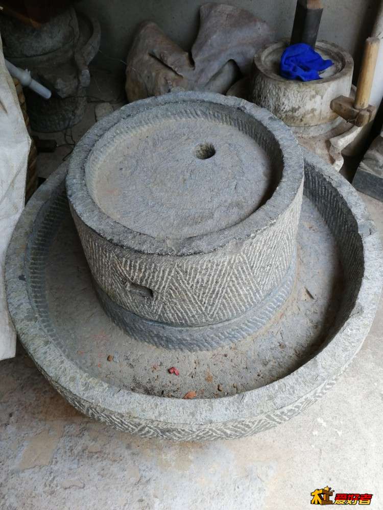 石磨1.jpg