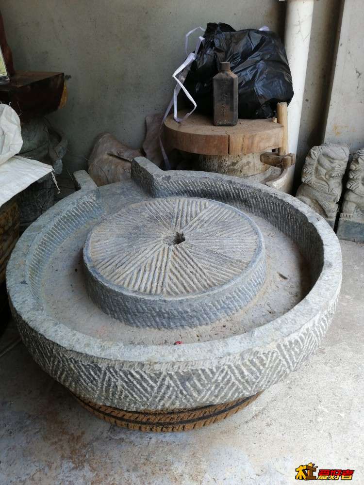 石磨3.jpg
